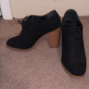 FOREVER 21 black ankle boots with heel